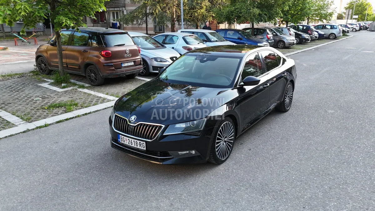 Skoda Superb 2017 photo 2