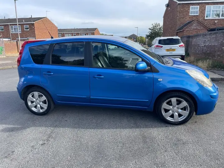 Nissan Note 2008 photo 4