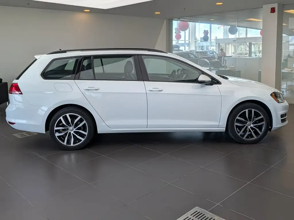 Volkswagen Golf 2017 photo 2