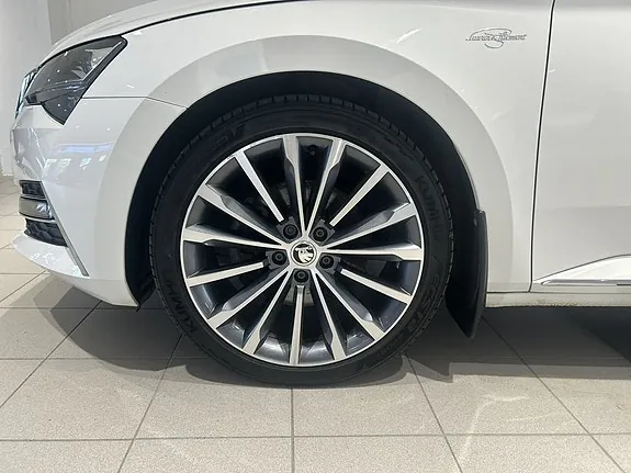 Skoda Superb 2020 photo 4
