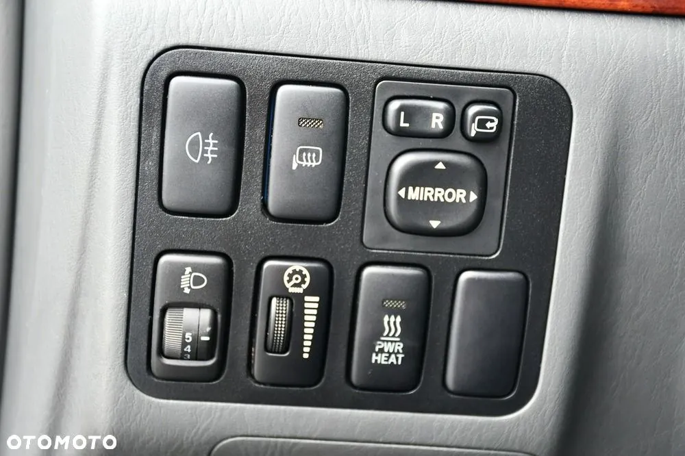 Toyota Land Cruiser 2005 photo 4