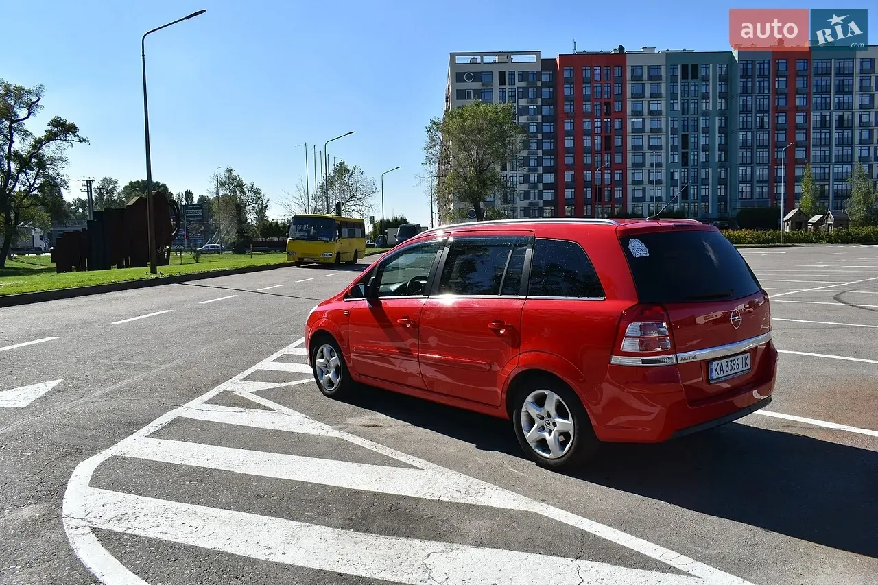 Opel Zafira 2009 photo 4
