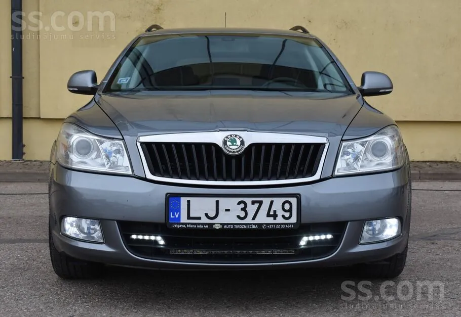 Skoda Octavia 2011 photo 3