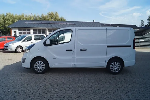 Opel Vivaro 2015 photo 3