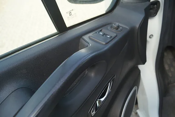 Opel Vivaro 2015 photo 4