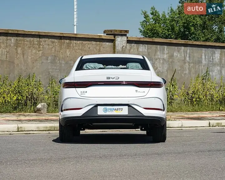 BYD Qin Plus 2026 photo 4