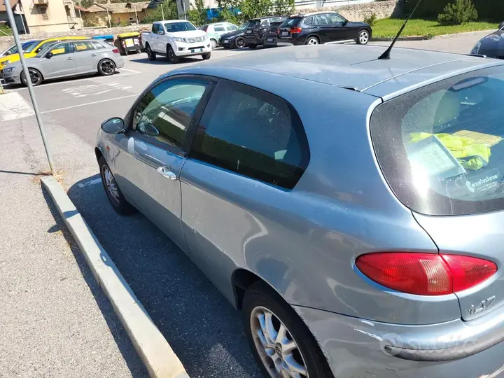 Alfa Romeo 147 2001 photo 4