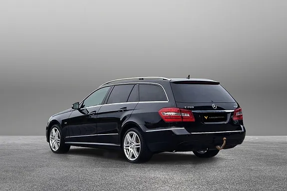 Mercedes-Benz E200 2010 photo 2