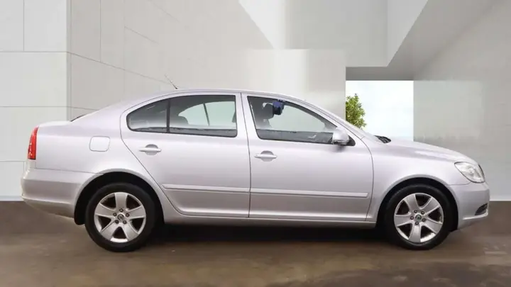 Skoda Octavia 2012 photo 5