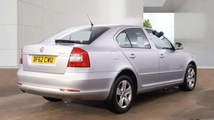 Skoda Octavia 2012 photo 4