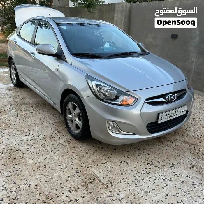 Hyundai Accent 2012 photo 3
