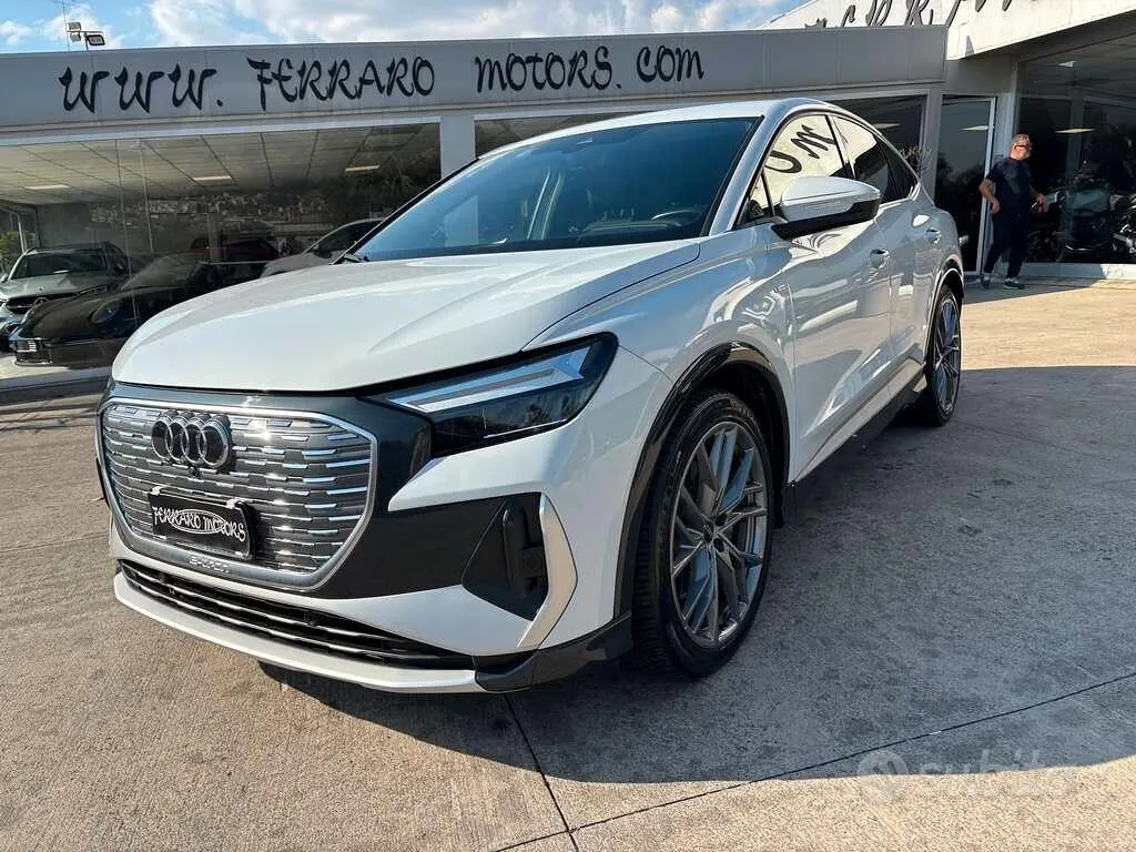 Audi Q4 2022 photo 2