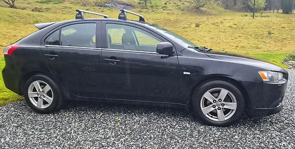 Mitsubishi Lancer 2010 photo 3
