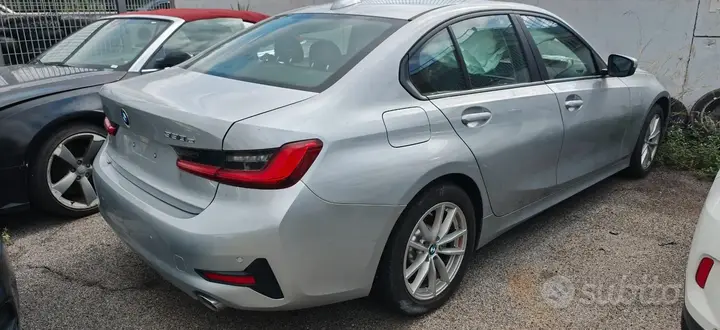 BMW 330E 2021 photo 4
