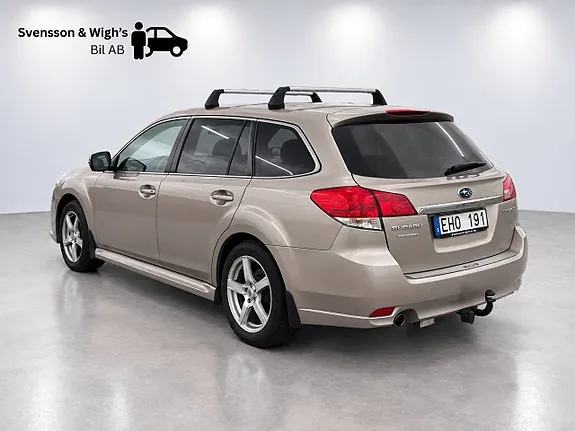 Subaru Legacy 2013 photo 2
