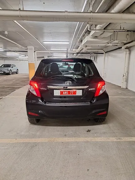 Toyota Yaris 2012 photo 4