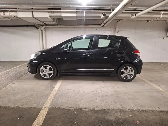 Toyota Yaris 2012 photo 2
