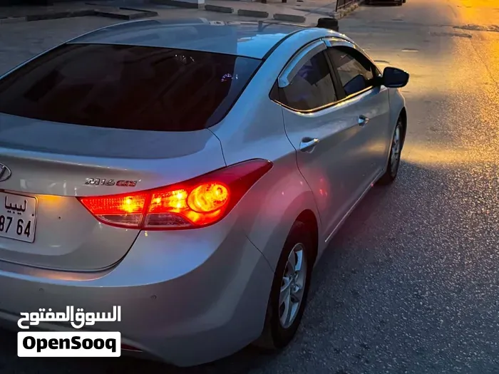 Hyundai Elantra 2012 photo 2