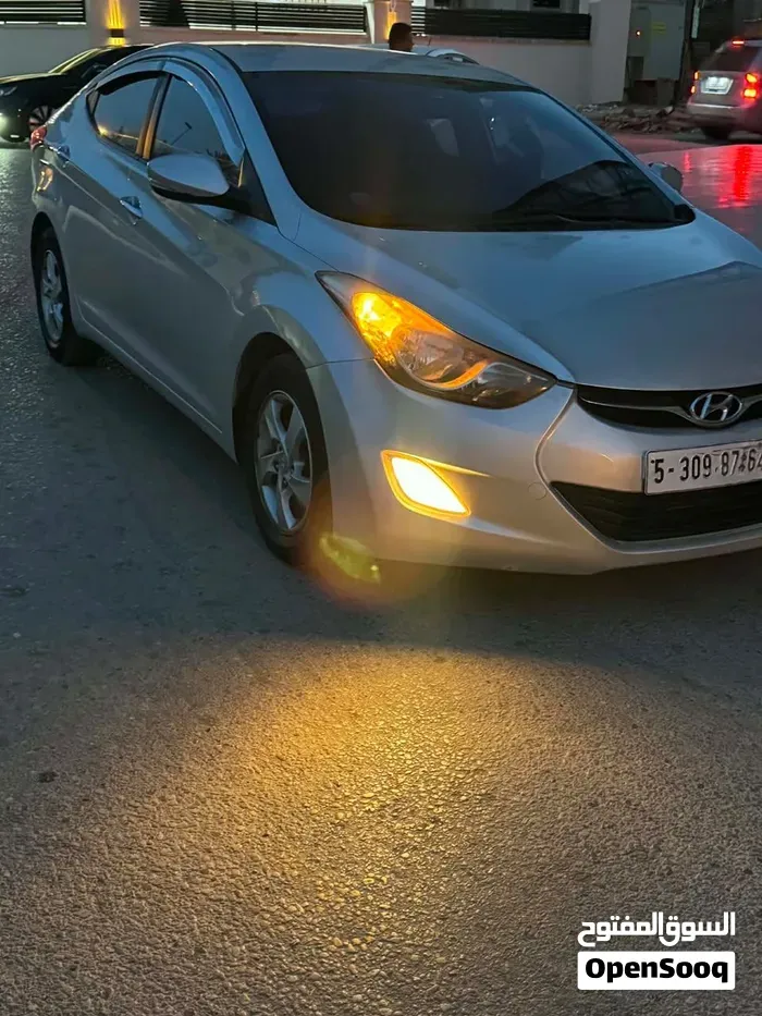 Hyundai Elantra 2012 photo 4