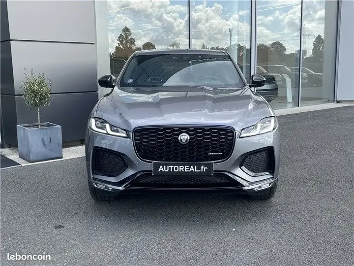 Jaguar F-Pace 2024 photo 2