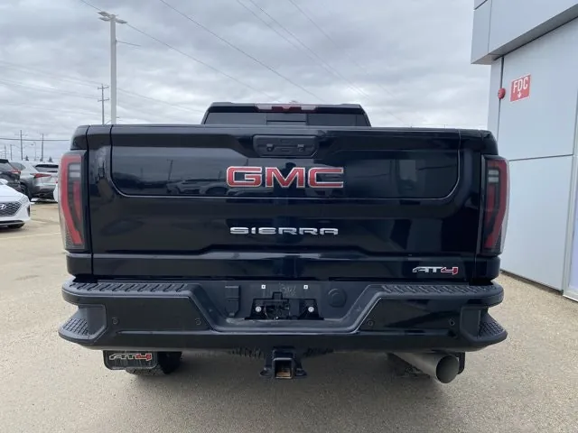 GMC Sierra 3500Hd 2025 photo 4