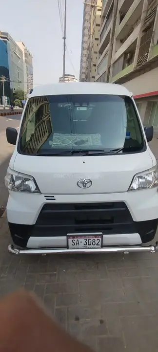 Toyota Pixis Van