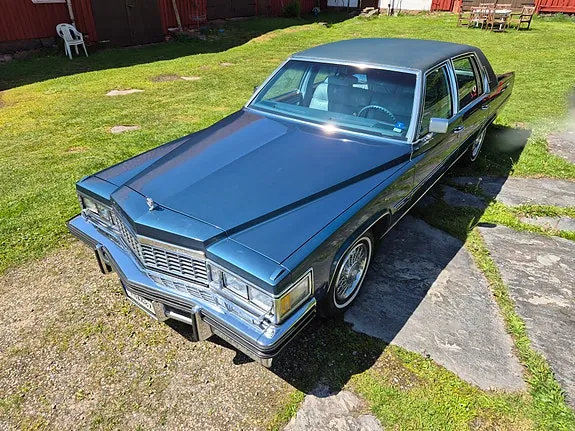 Cadillac Fleetwood Brougham
