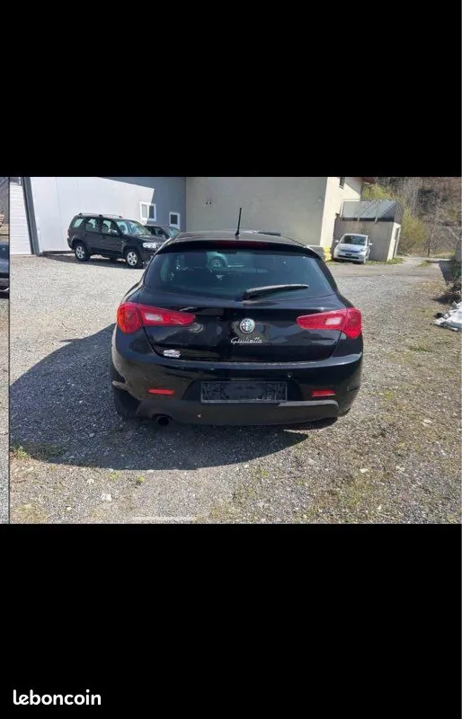 Alfa Romeo Giulietta 2012 photo 3