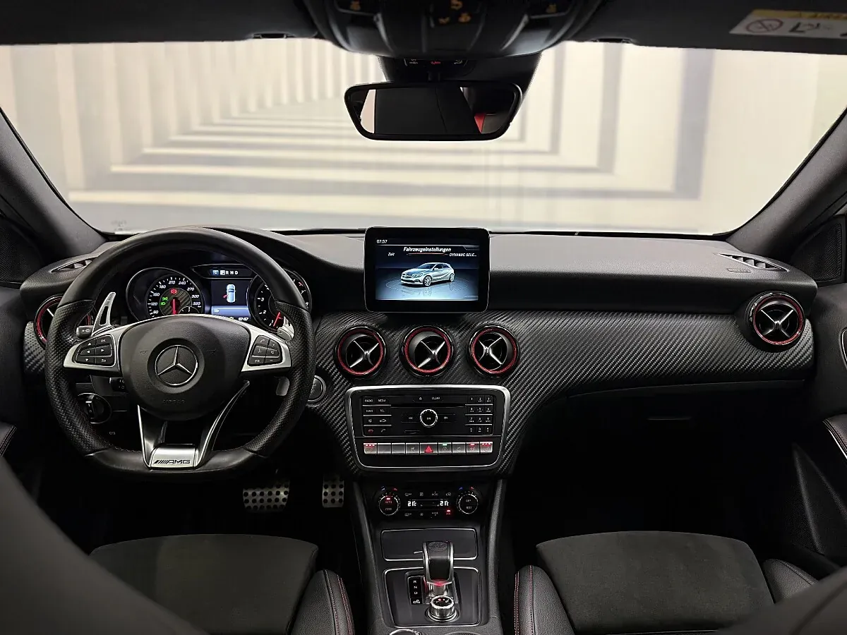 Mercedes-Benz A-Class 2016 photo 3