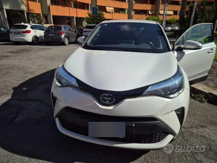Toyota C-Hr 2022 photo 3