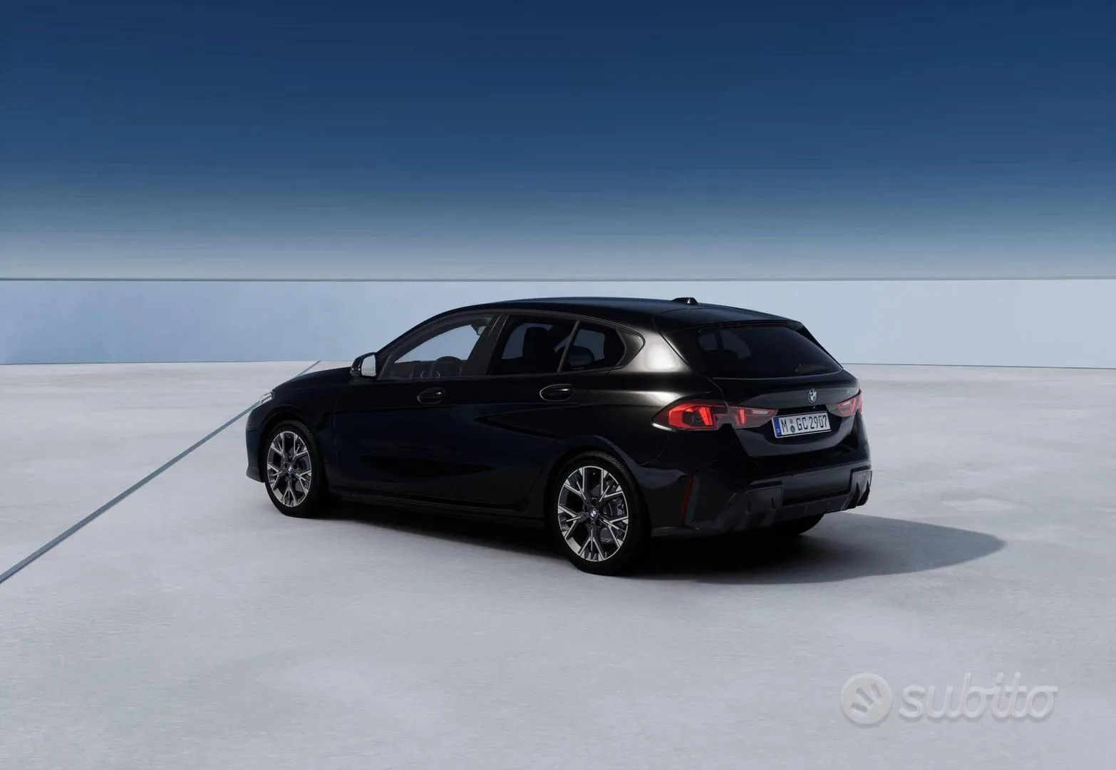 BMW 1 Series 2023 photo 2