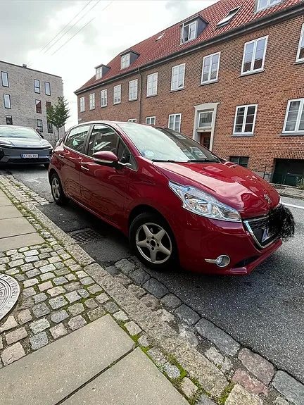 Peugeot 208 2014 photo 4
