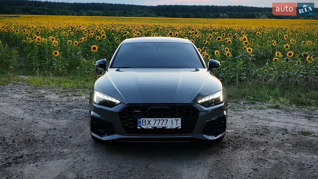 Audi A5 2022 photo 2