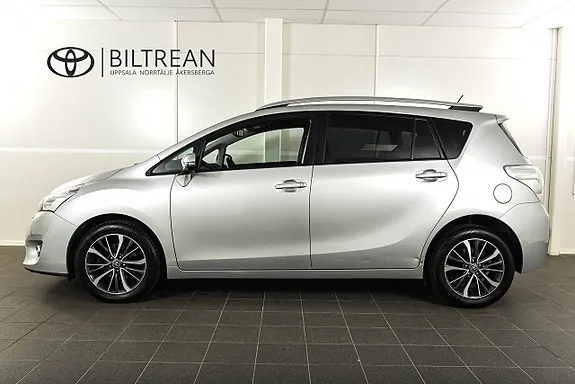 Toyota Verso 2016 photo 2