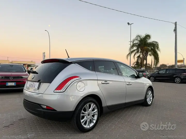 Lancia Delta 2011 photo 4