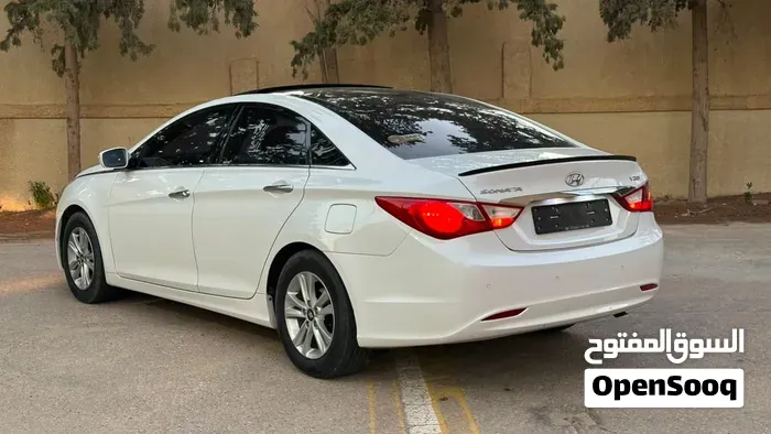 Hyundai Sonata 2012 photo 2