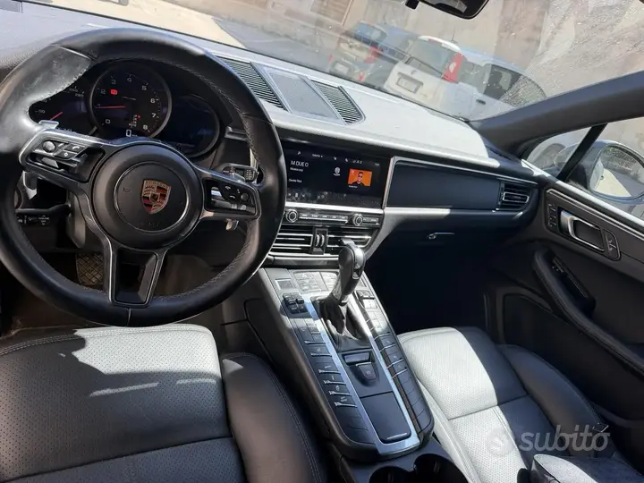 Porsche Macan 2019 photo 2