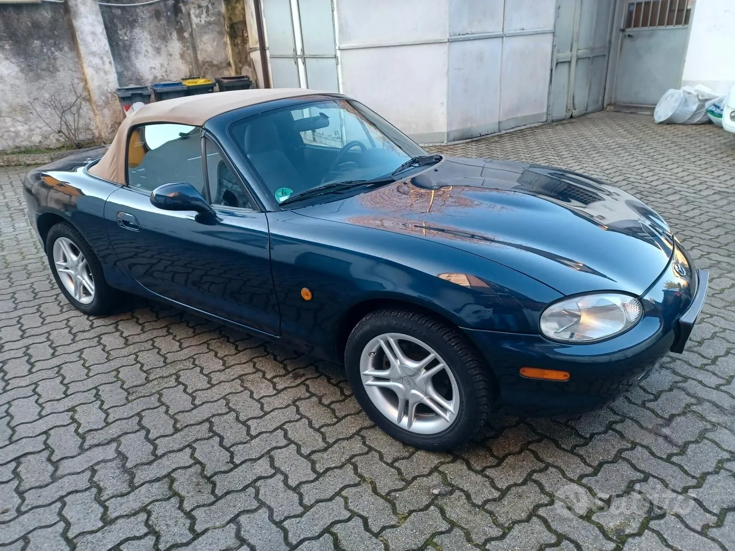 Mazda Mx-5 2000 photo 2