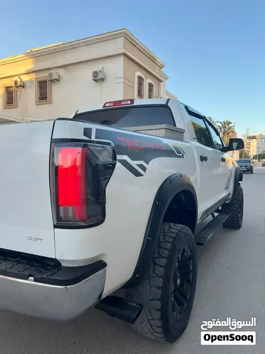 Toyota Tundra 2012 photo 2
