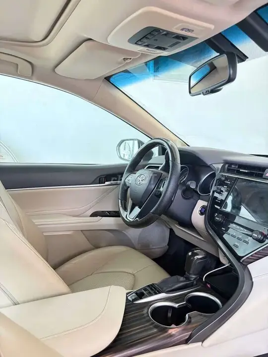 Toyota Camry 2019 photo 5