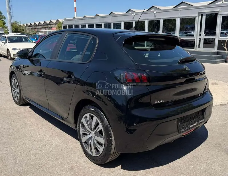 Peugeot 208 2019 photo 3