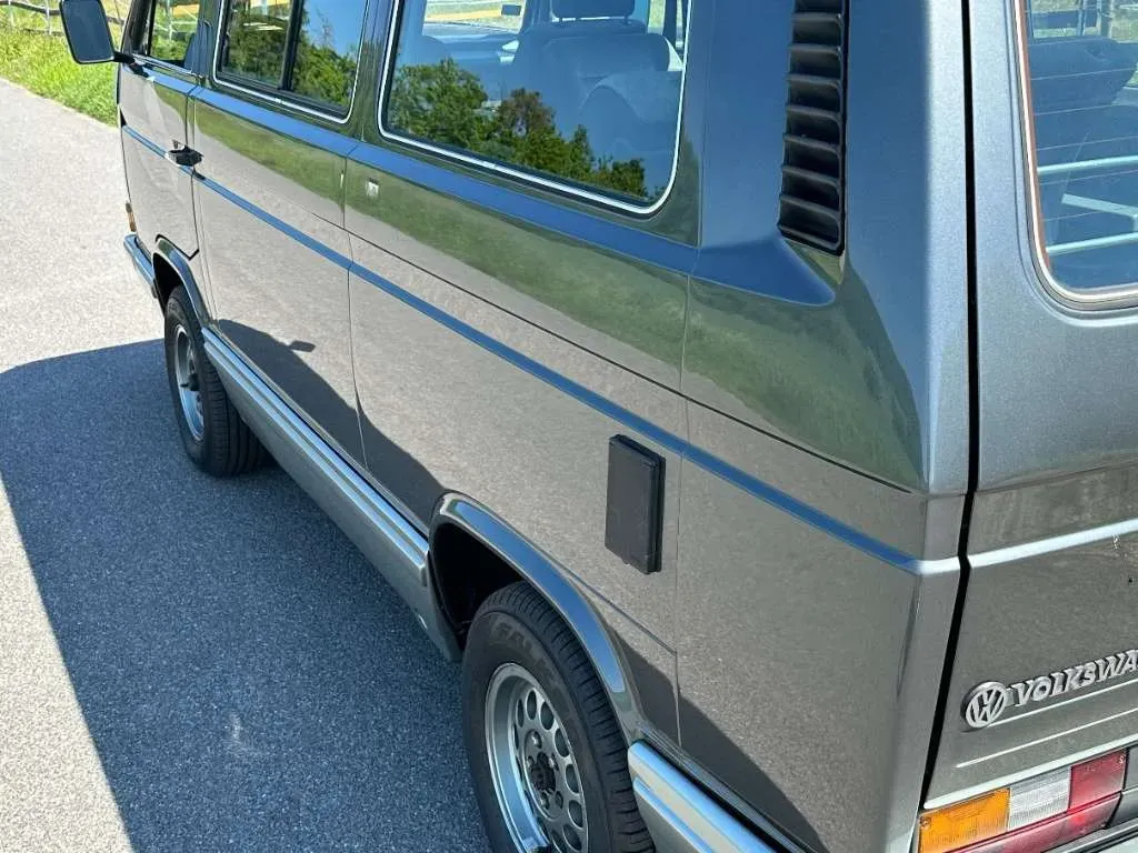 Volkswagen T3 1985 photo 3