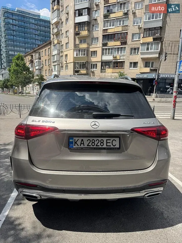 Mercedes-Benz Gle-Class 2022 photo 5