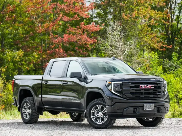 GMC Sierra 1500 2026 photo 2