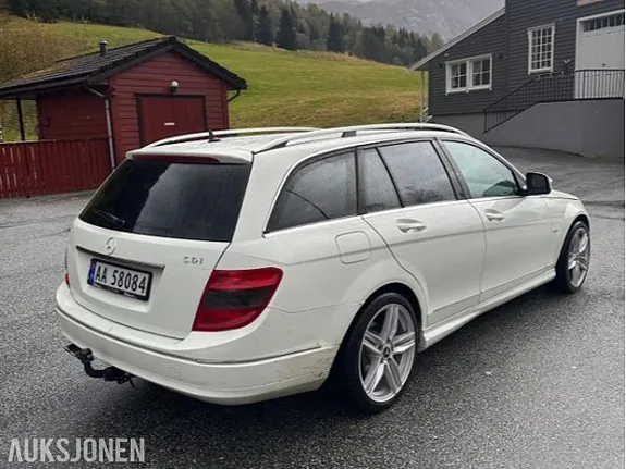 Mercedes-Benz C200 D 2008 photo 4