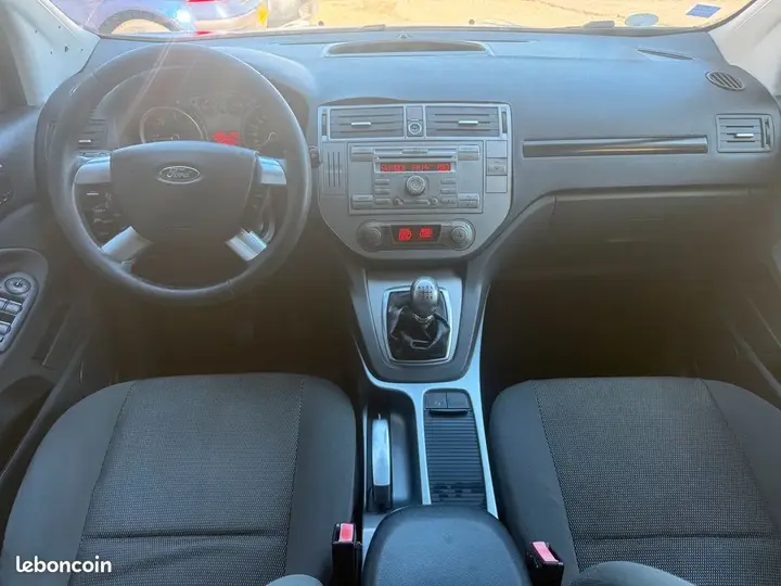 Ford Kuga 2012 photo 5