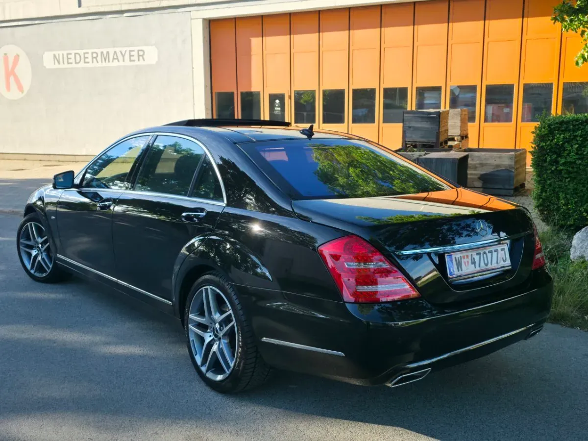 Mercedes-Benz S-Class 2011 photo 3