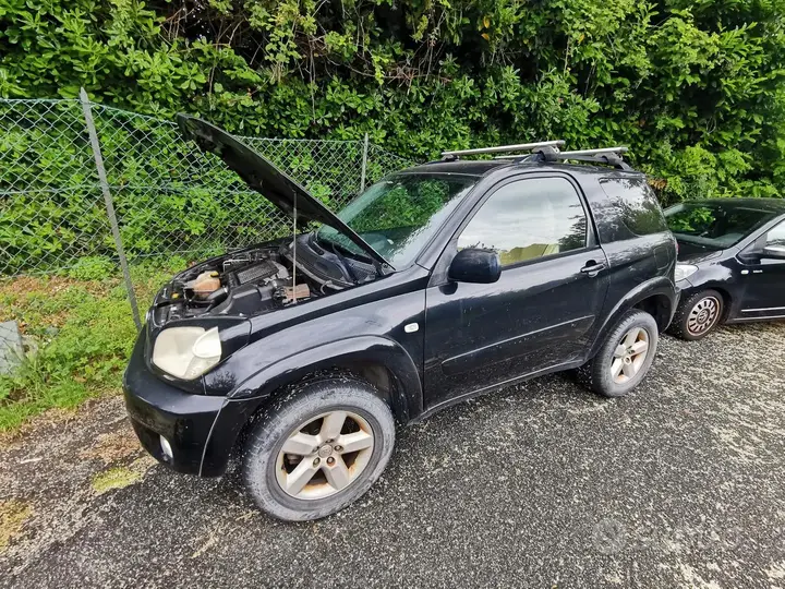 Toyota Rav4 2004 photo 2