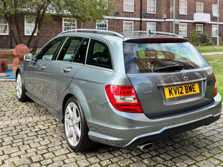 Mercedes-Benz C-Class 2012 photo 5