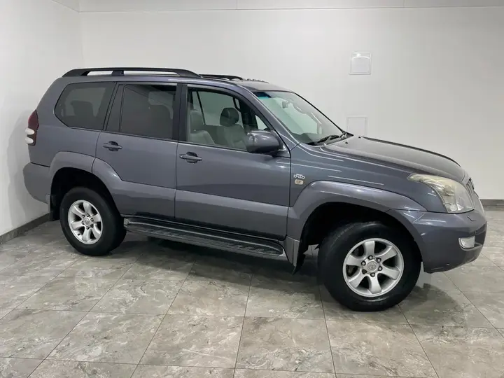 Toyota Land Cruiser 2008 photo 2